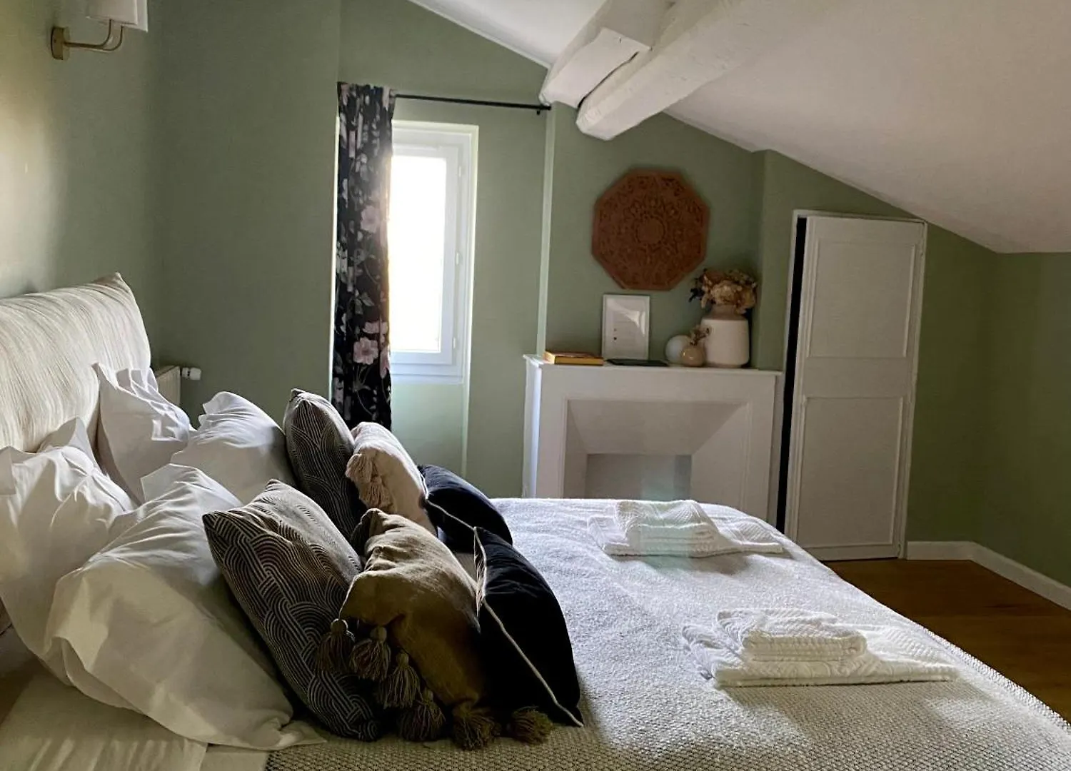B&B Le Domaine Des Marcoujans Saint-Elix-le-Chateau 4*,  Francja